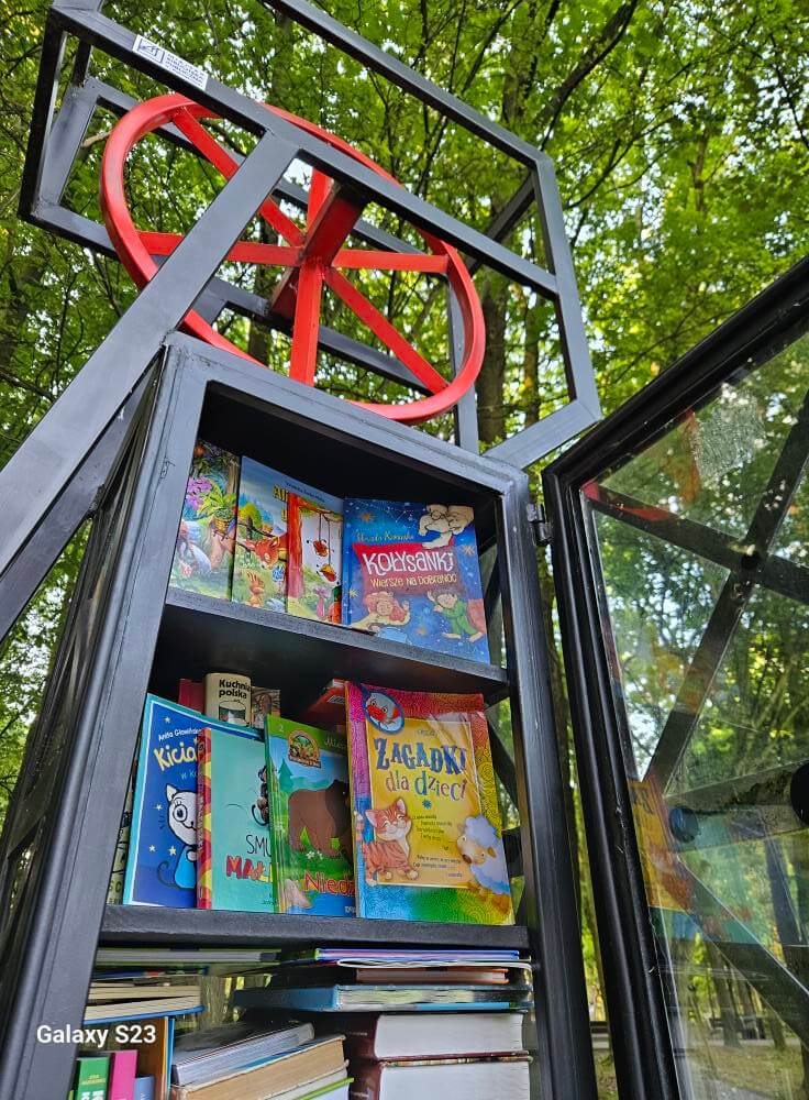 Bookcrossing w Parku Zadole – uwolnij książkę na długi weekend